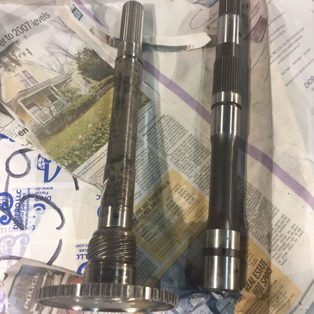 TopSpeed Powerglide output shaft to RB26 transfer case